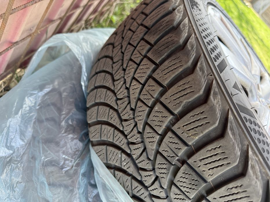Jante cu cauciucuri R17 Audi
