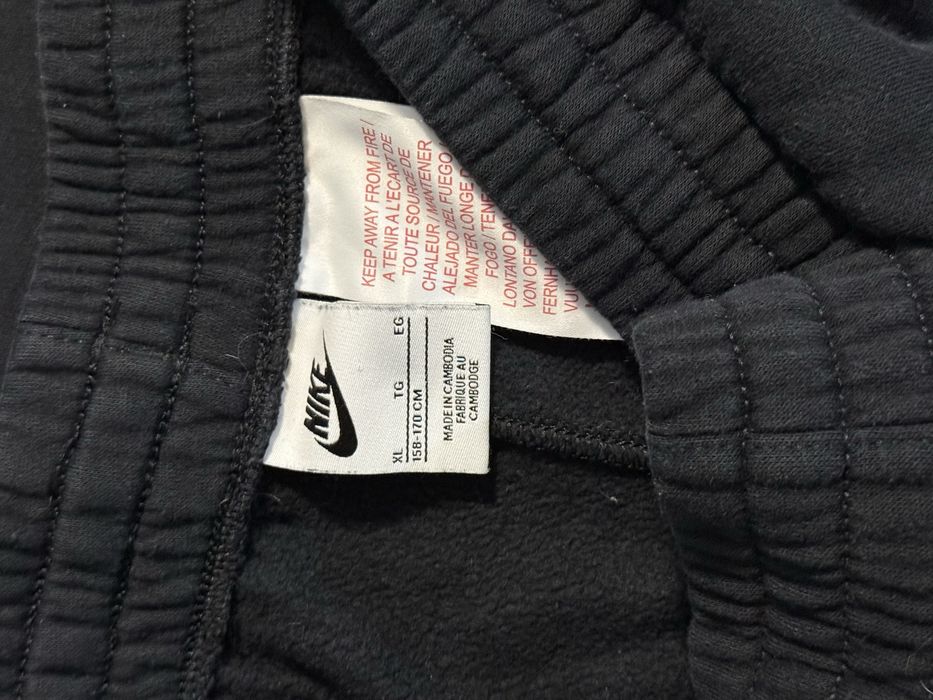 Запазено спортно долнище Найк