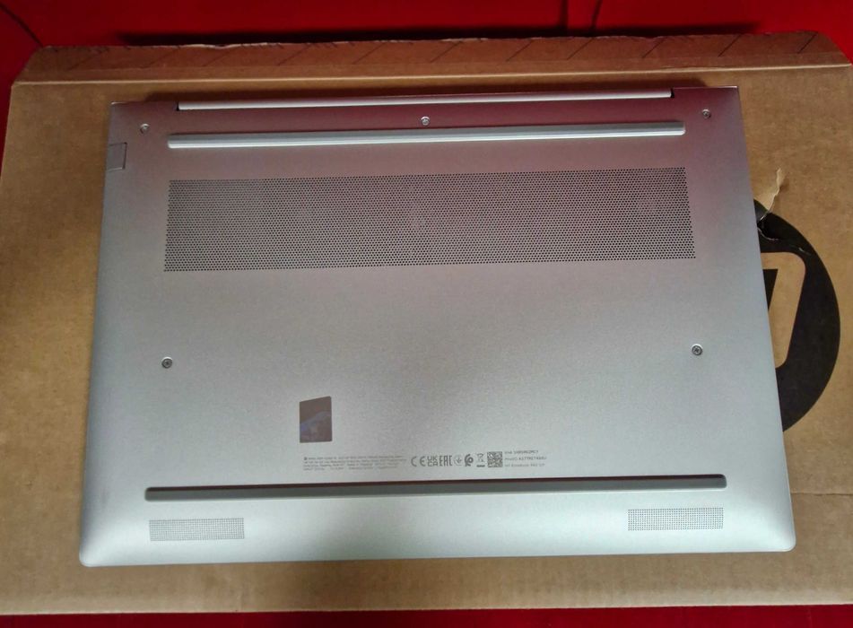 ( B46185.7 / Ag28 Doi Baieti ) Laptop HP / Ultra 7 - Garantie 2 ani !