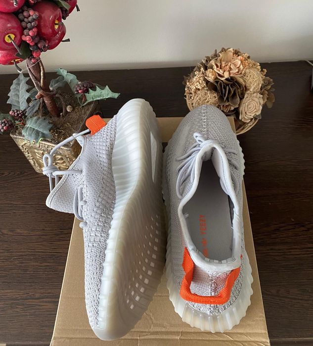 Adidas Yeezy Boost 350 V2