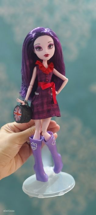 Элизабет Дракулаура Elissabat London Monster high