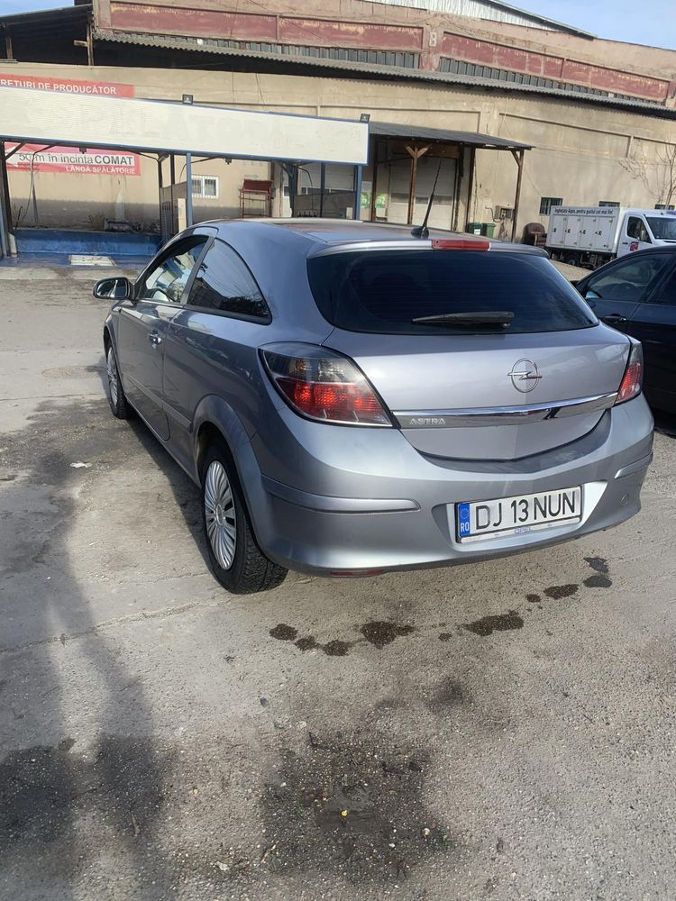 Opel Astra H GTC