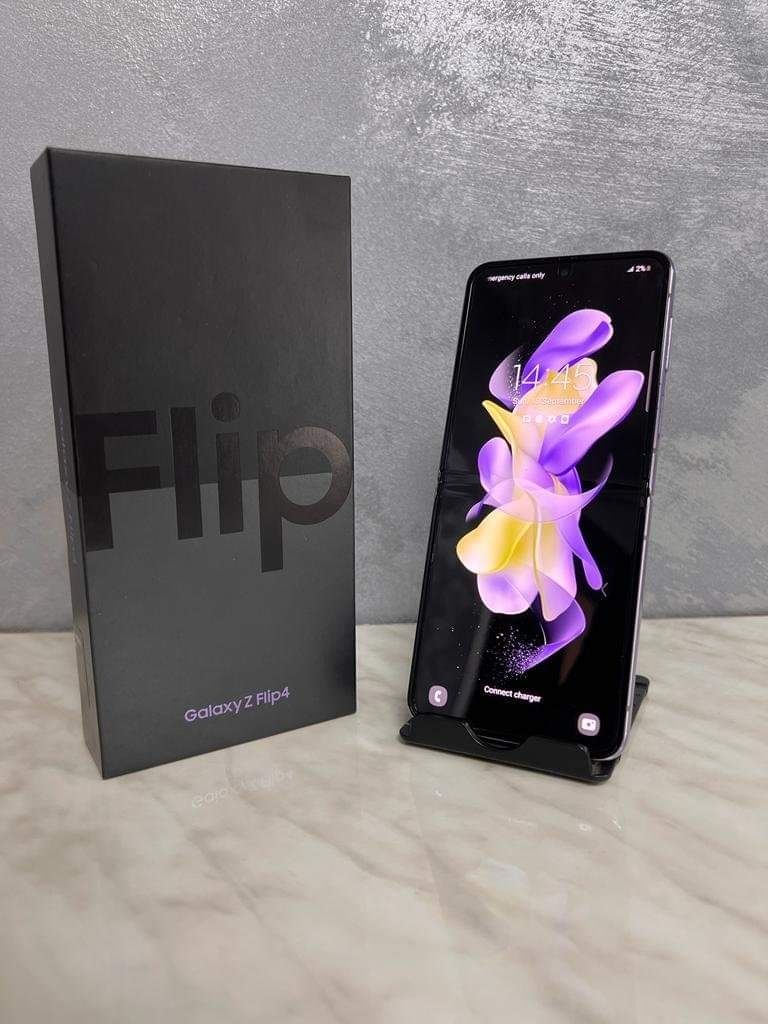 De vânzare Samsing Galaxy Z Flip 4 5G violet
