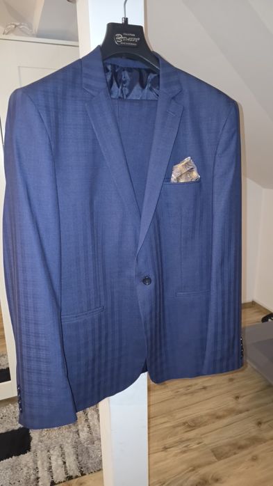 Costum complet impecabil