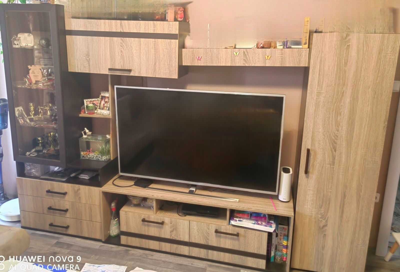 Продавам секция.