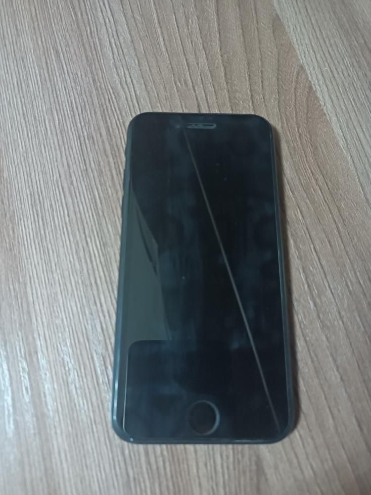 Iphone se 64GB Black