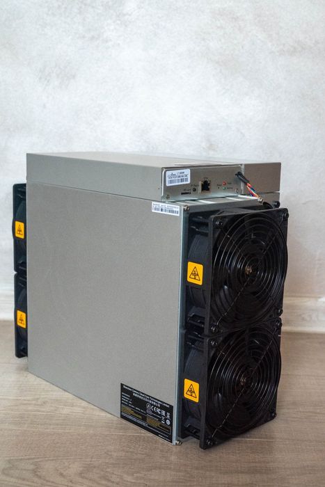 ASIC Bitmain Antminer L7 9050 Mh impecabile in stoc - 60 buc - hosting