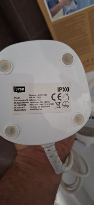 Aparat de călcat cu aburi