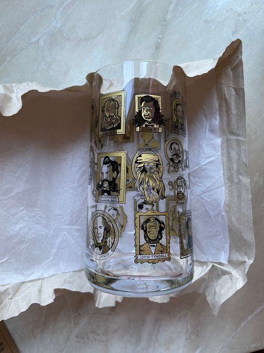 Pahar de băut, barba -bărbier  “ Great Beards of Science