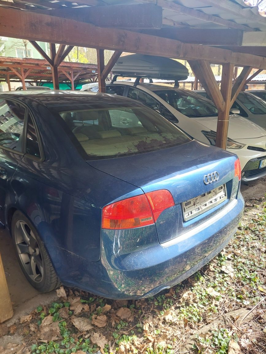 Audi a4b7 lipsa motor și cutie