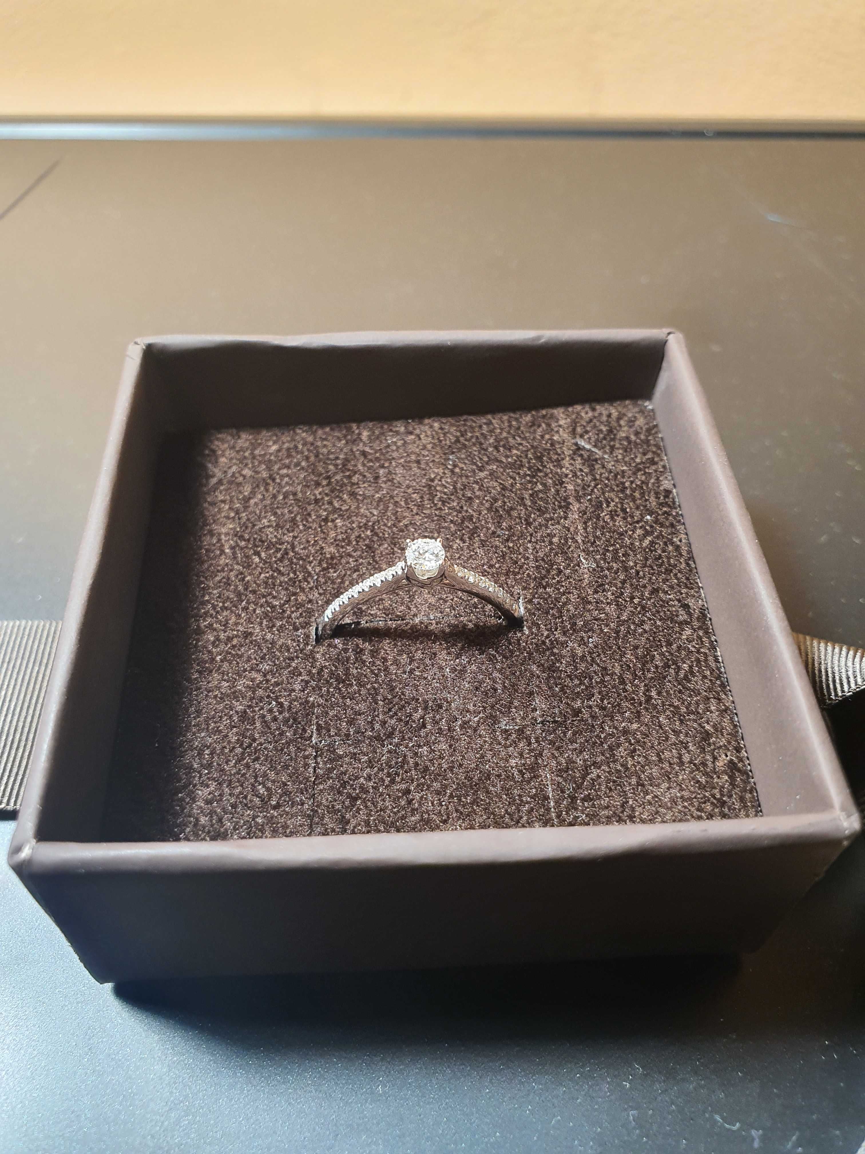 Inel de logodna cu diamant. Aur 18k. Diamant 0.16CT