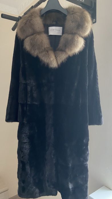 Норковая шуба с воротником соболь