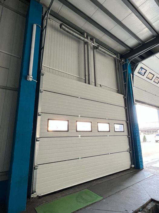 usi de garaj MCA hala/sectionale/garaj,profesionale nefolosite