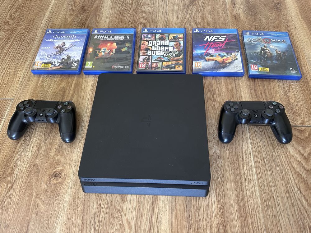 PlayStation 4 с 2 Джойстика | 16 ИГРИ | ПЕРФЕКТНО СЪСТОЯНИЕ