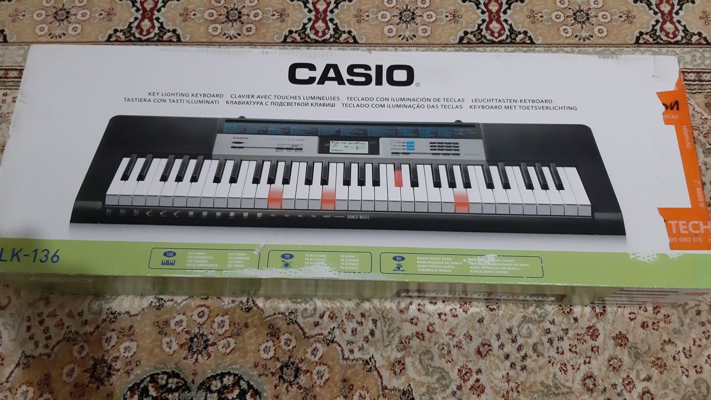 Синтезатор CASIO