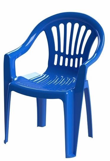 Пластиковое кресло
