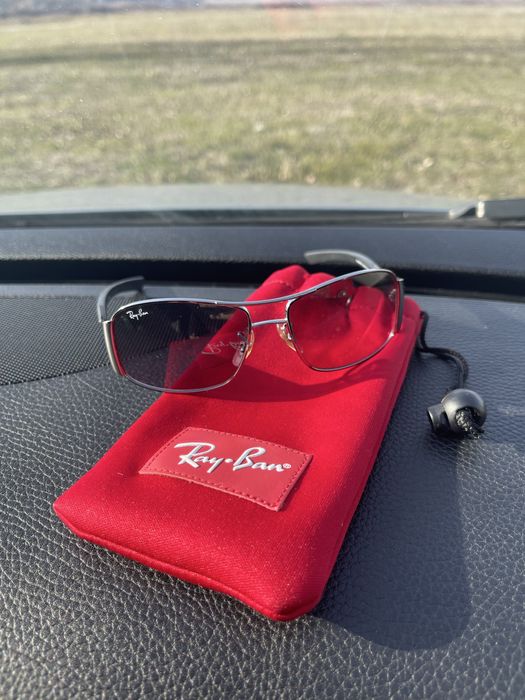 Vand Ochelari de soare Ray-Ban originali – model metalic rectangular