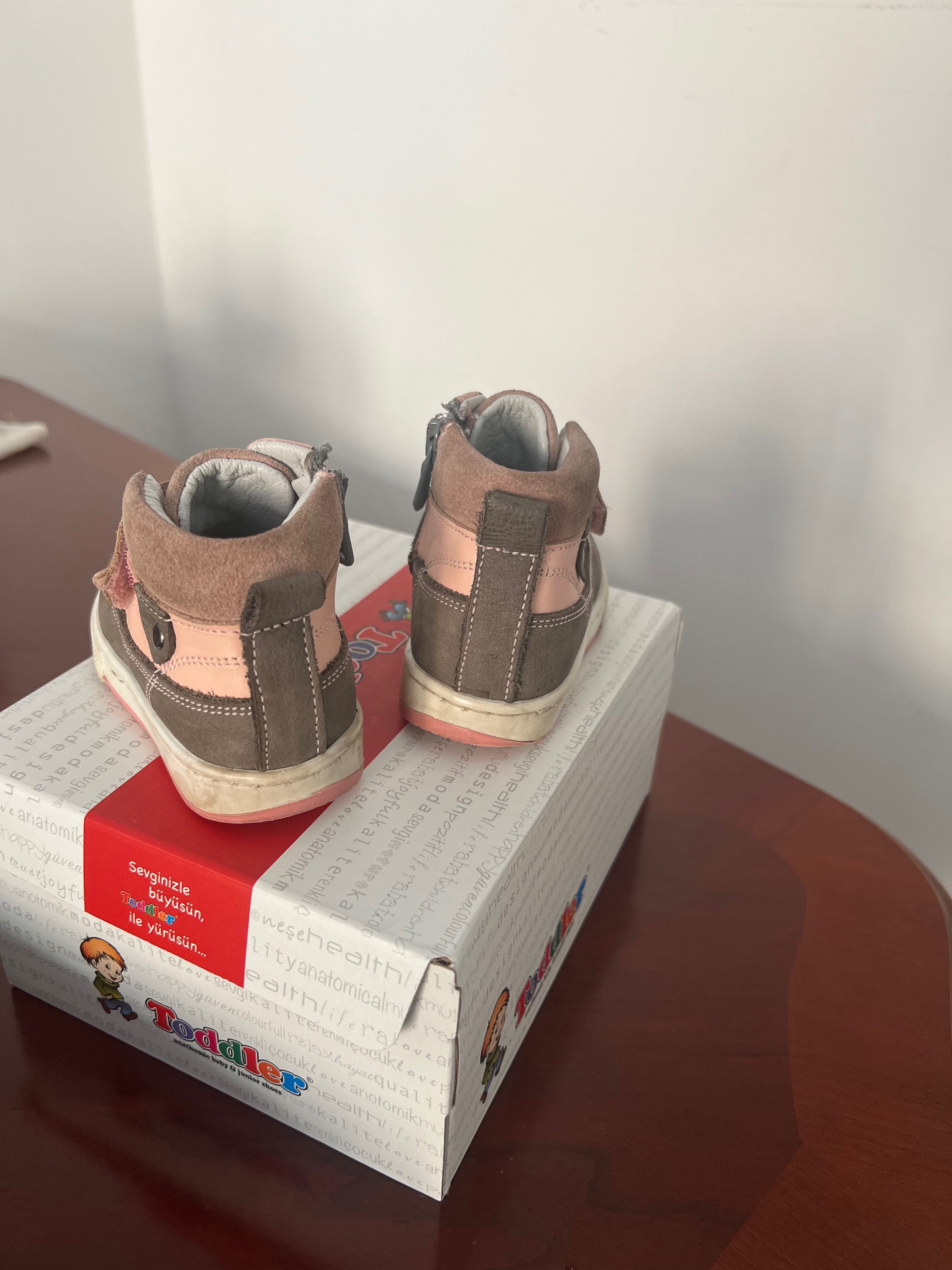 Продается ортопедическая детская обувь осень-весна