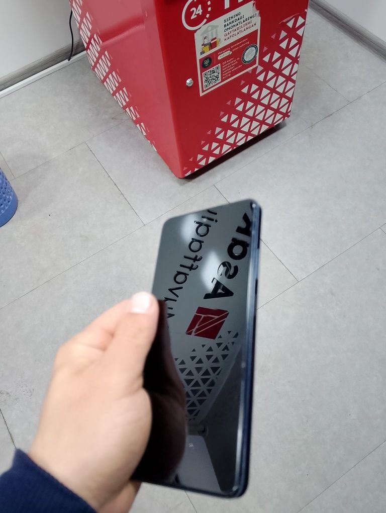 Infinix Smart 8 srochniyga