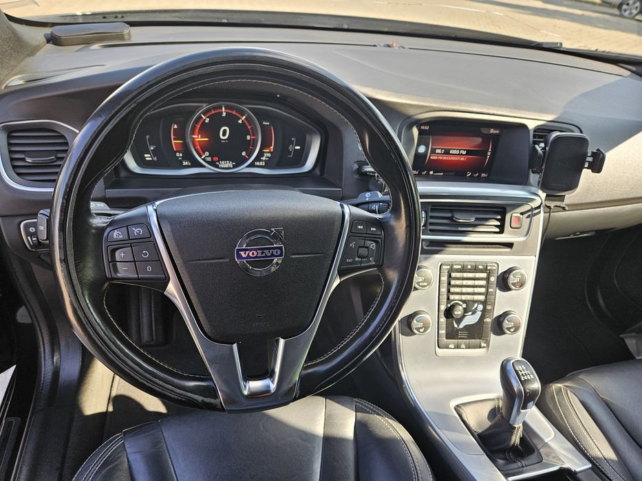 Volvo s60 2018, D2, manual 6+1