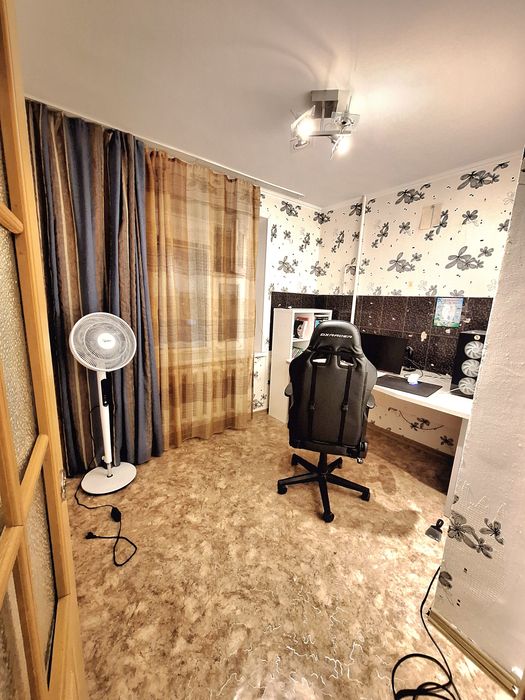 Продаётся 1 комн в 6мкрне