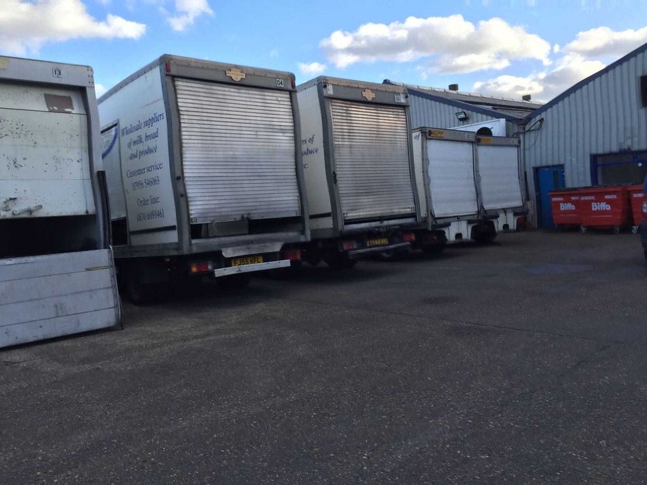 VAND Cuburi FRIGORIFICE,DE MARFA si pentru Ambulante Din Dezmembrari