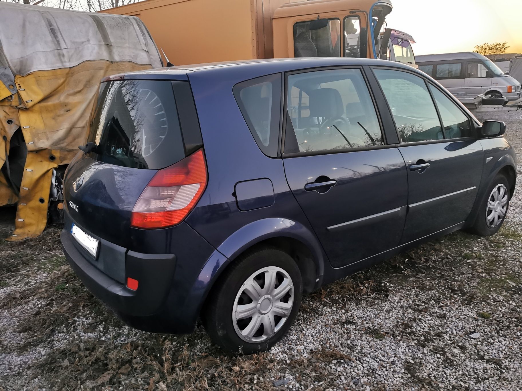 Renault Megane Scenic 1,5 dci на части