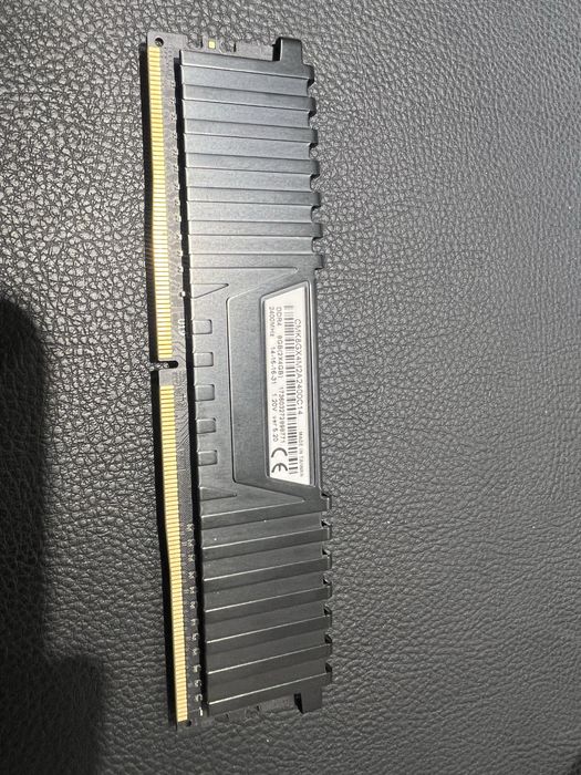 Corsair Vengenance 16gb 4x4 2400mhz