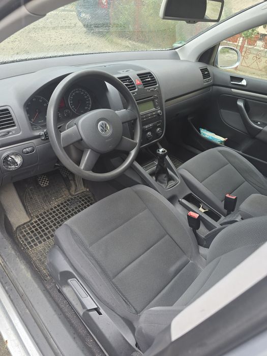 Golf V,1.6 FSI an 2004