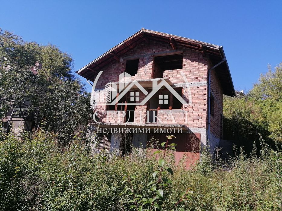 Къща в Перник, област-с.Ракиловци