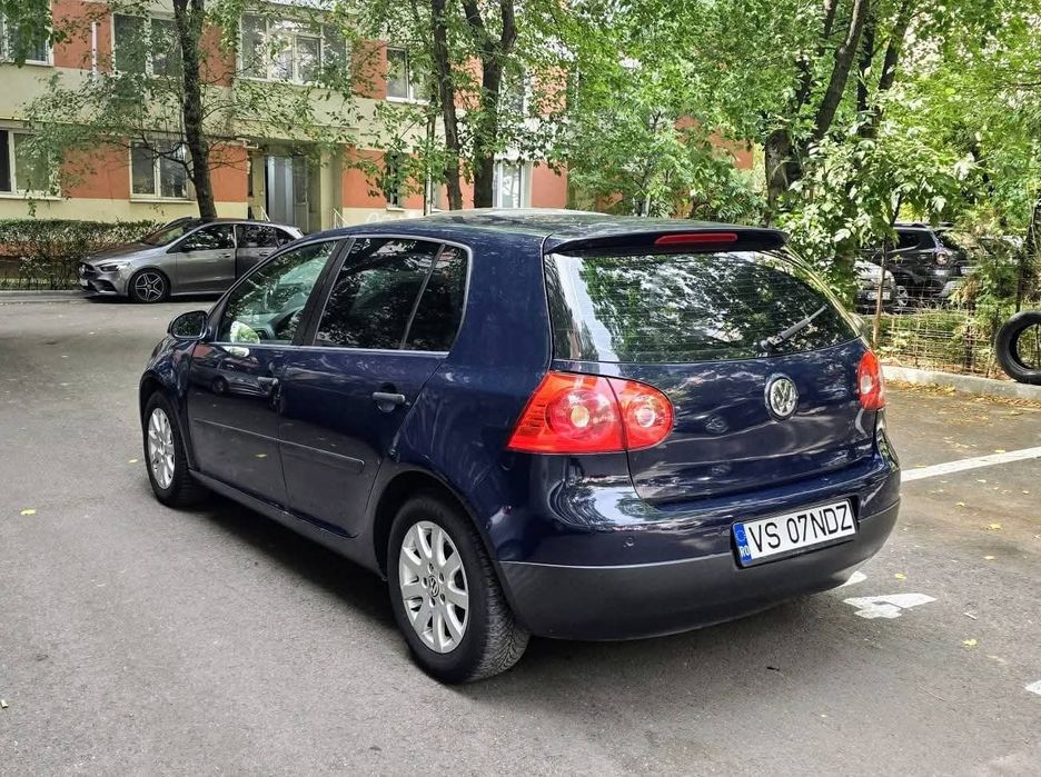 Volkswagen Golf V 1.6 i