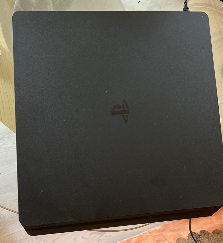 Playstation 4 Slim 1TB - PS4