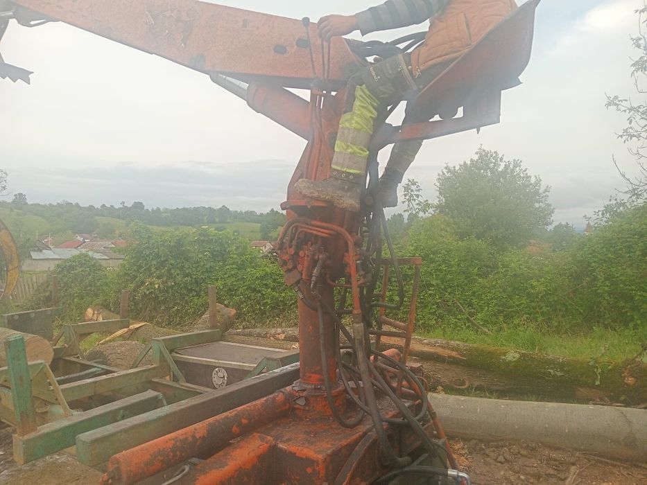 Vand,schimb remorca forestiera