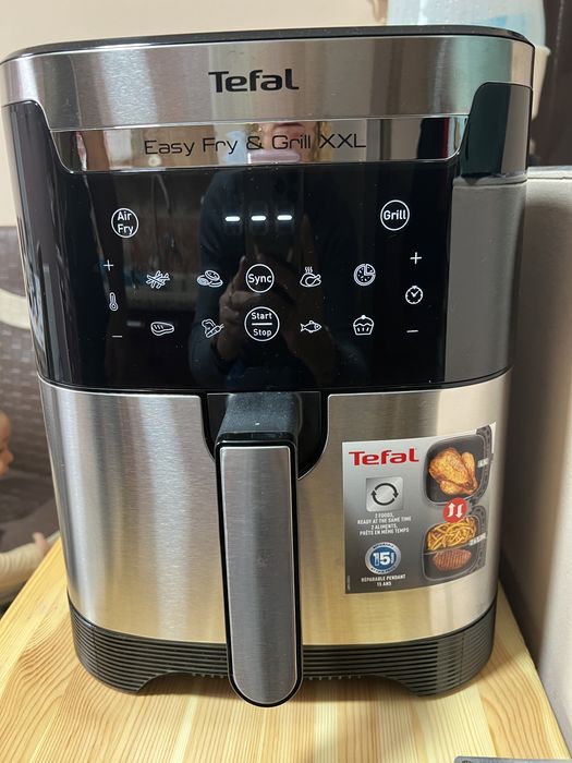 Friteuza Tefal cu aer cald