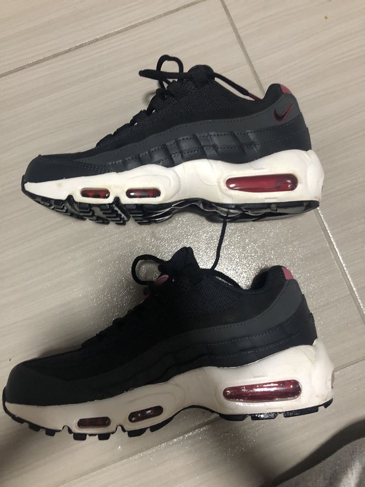 Adidasi Nike AirMax 95