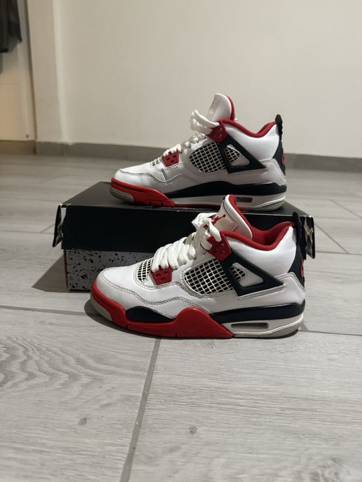 Jordan 4 Fire Red