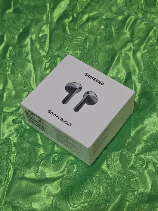 Нови! Samsung Galaxy Buds 3 Silver