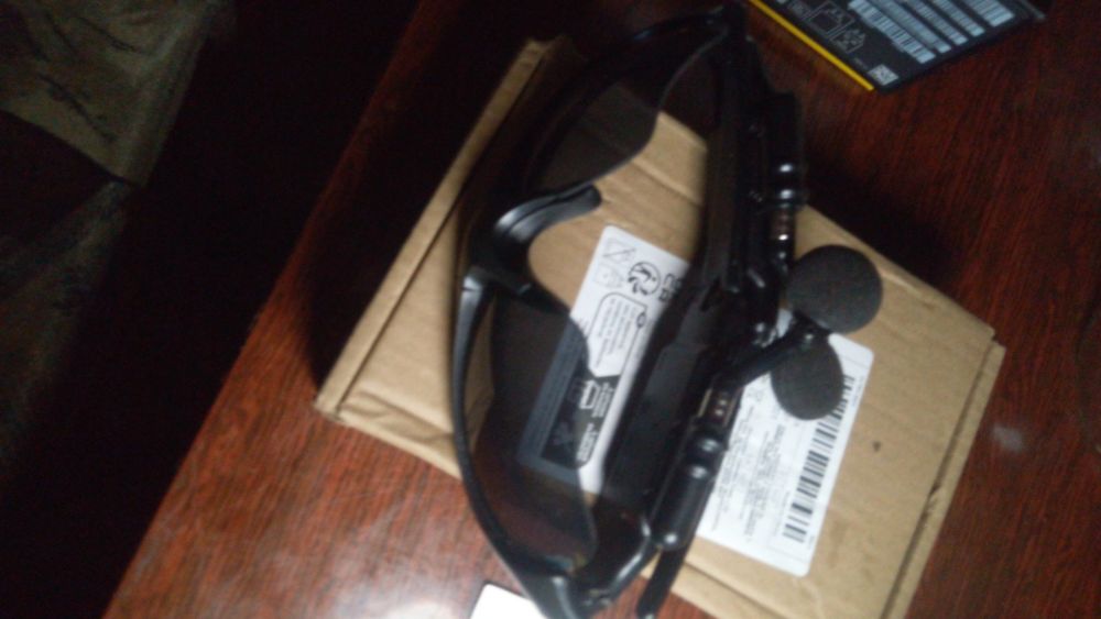 очки от солнца с наушниками