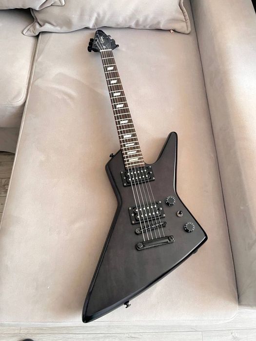 Отдaм дapом электрогитару