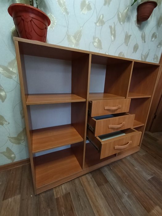 Стелаж для книг и  документов
