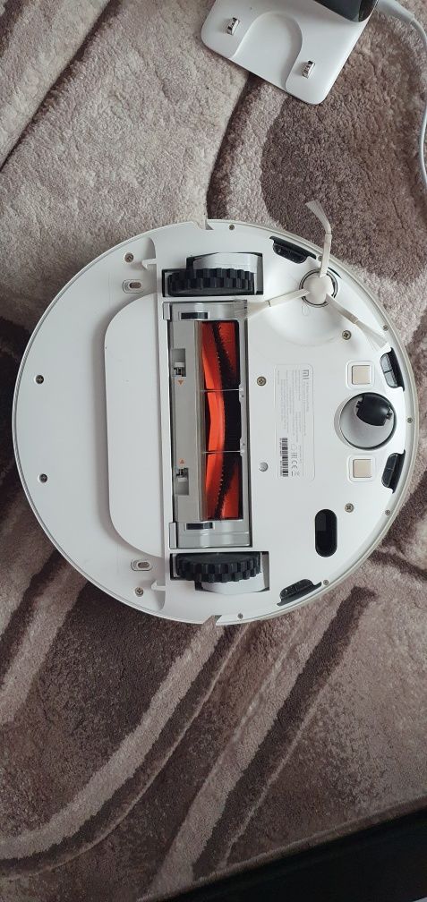 Робот прахосмукачка Xiaomi Mi Robot Vacuum Mop Cleaner, 0.6 л, WI-FI