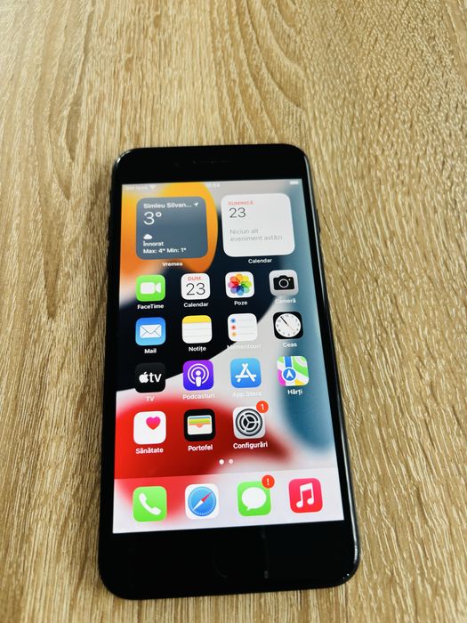 Vand iphone 7 plus in stare buna