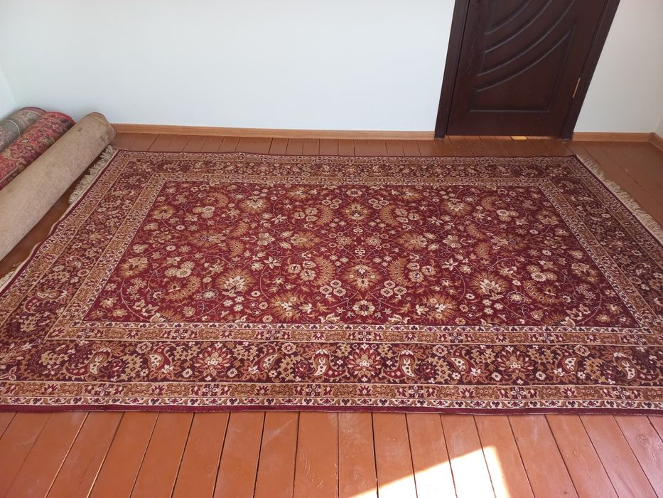 Ковер для интерьера .