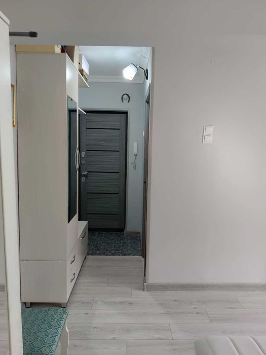 Продаю 1комнатную квартиру с новой мебелью, г.УКа, район 45 Гастроном
