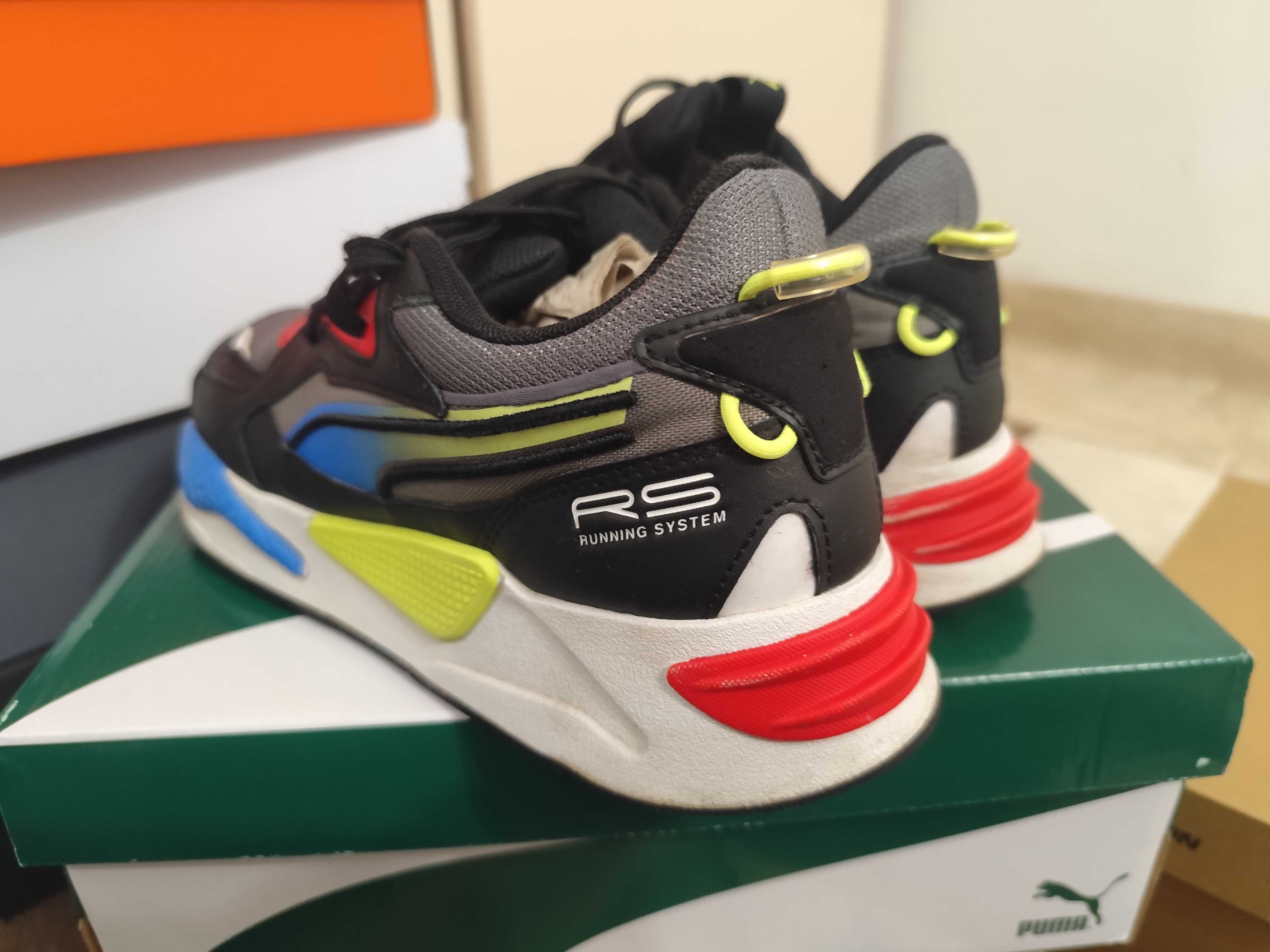 Vând adidași Puma RS