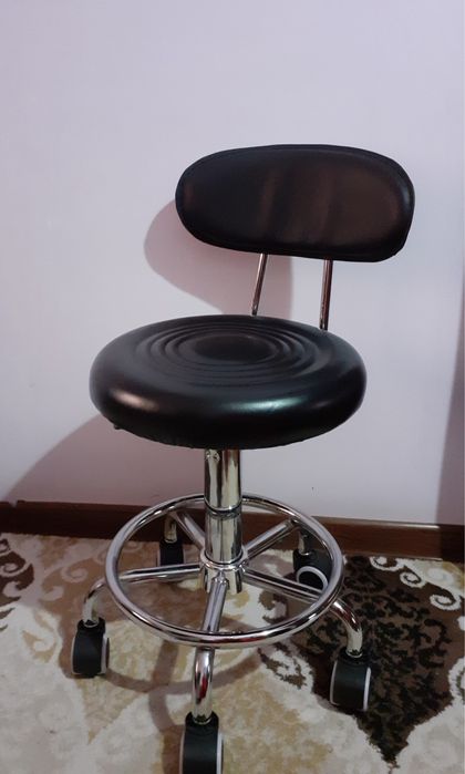 вращающийся стул (табурет)