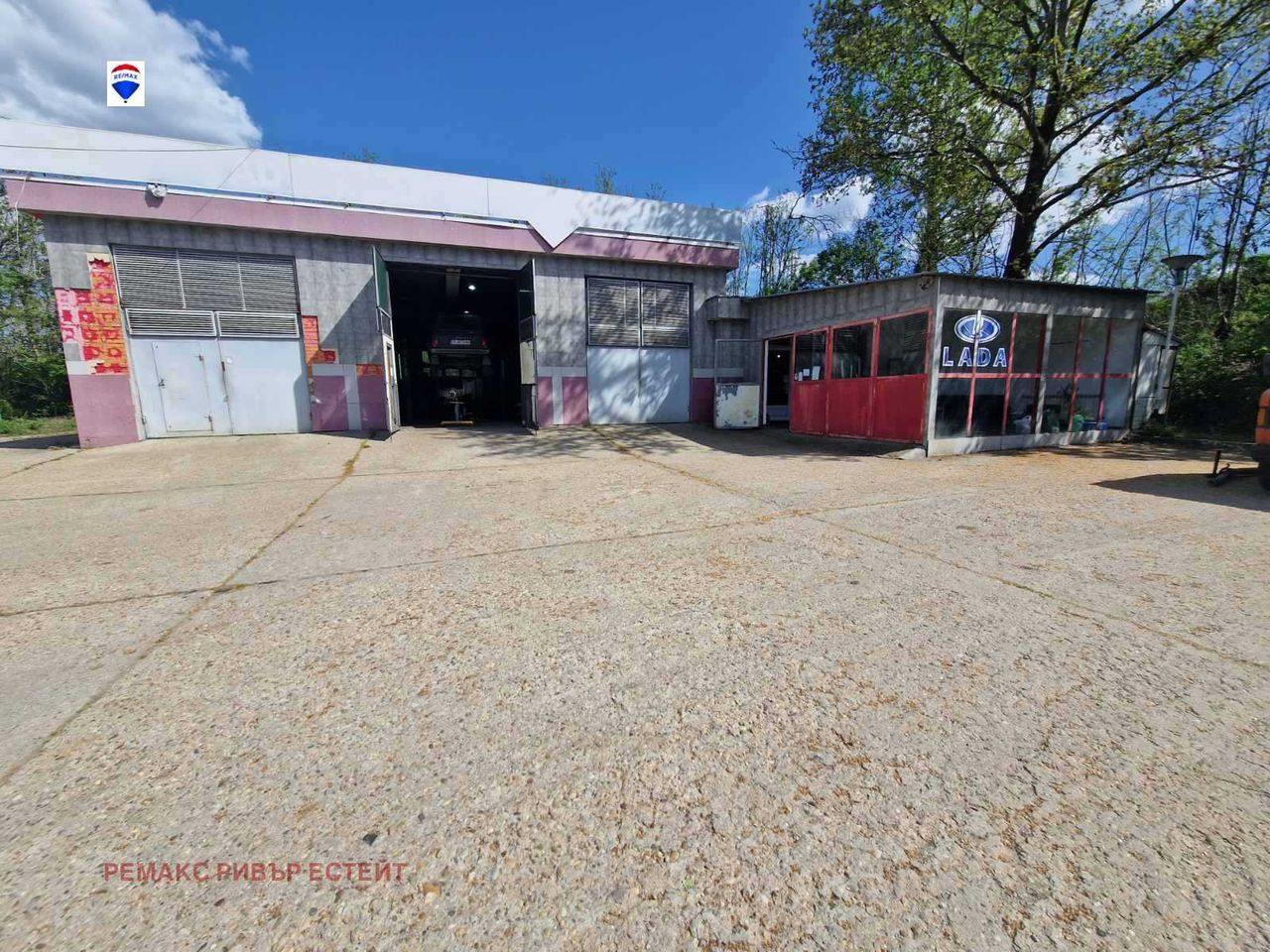 Продава се Промишлена сграда в Русе, Промишлена зона - Запад - 181 кв.м за 1592 €/кв.м - Снимка #1