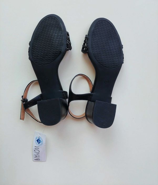 Нови дамски сандалети на нисък ток - номер 39