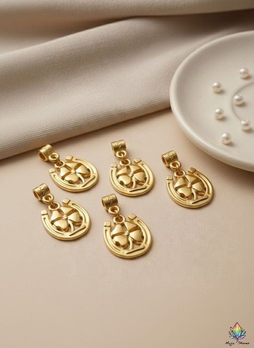 Подвеска Подкова с клевером золотистая. Коллекция