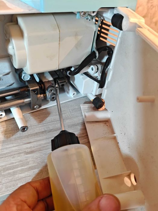 Маслёнка. Масло  для швейных машин